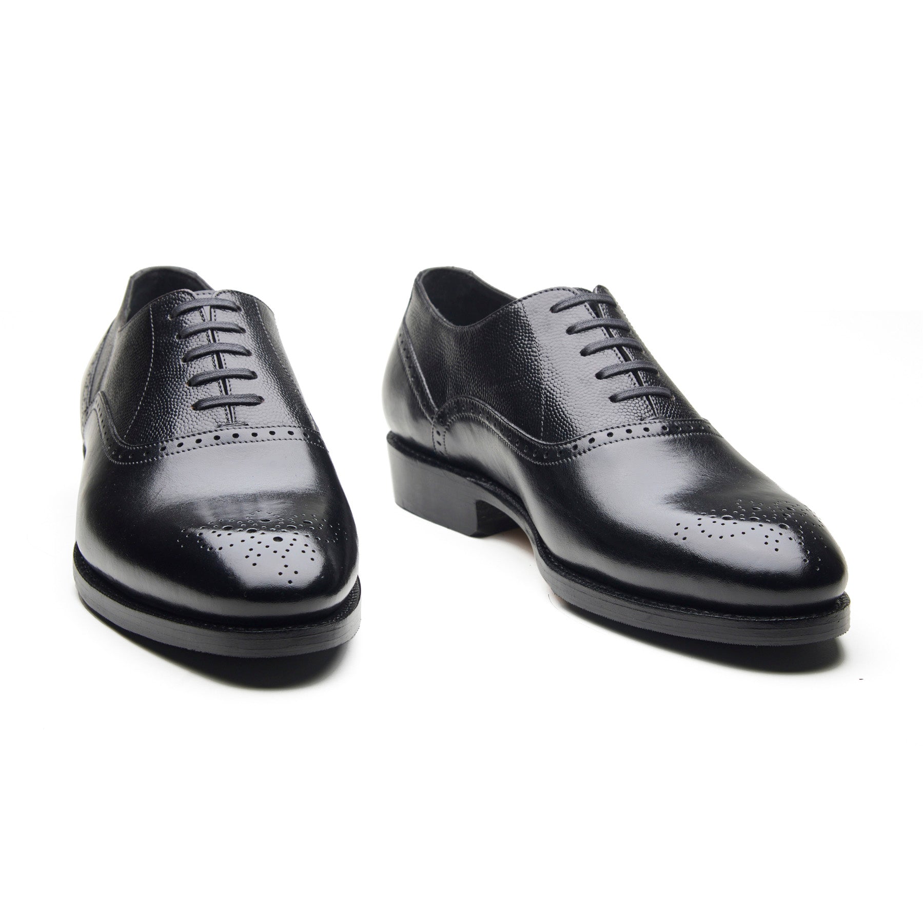 Wenzel, Medallion Oxford - Black | Hand Welted | Contemporary Classics